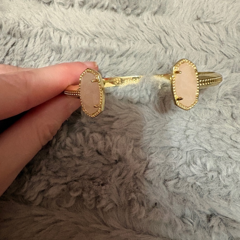 Kendra Scott Elton Gold Cuff in Rose Quartz